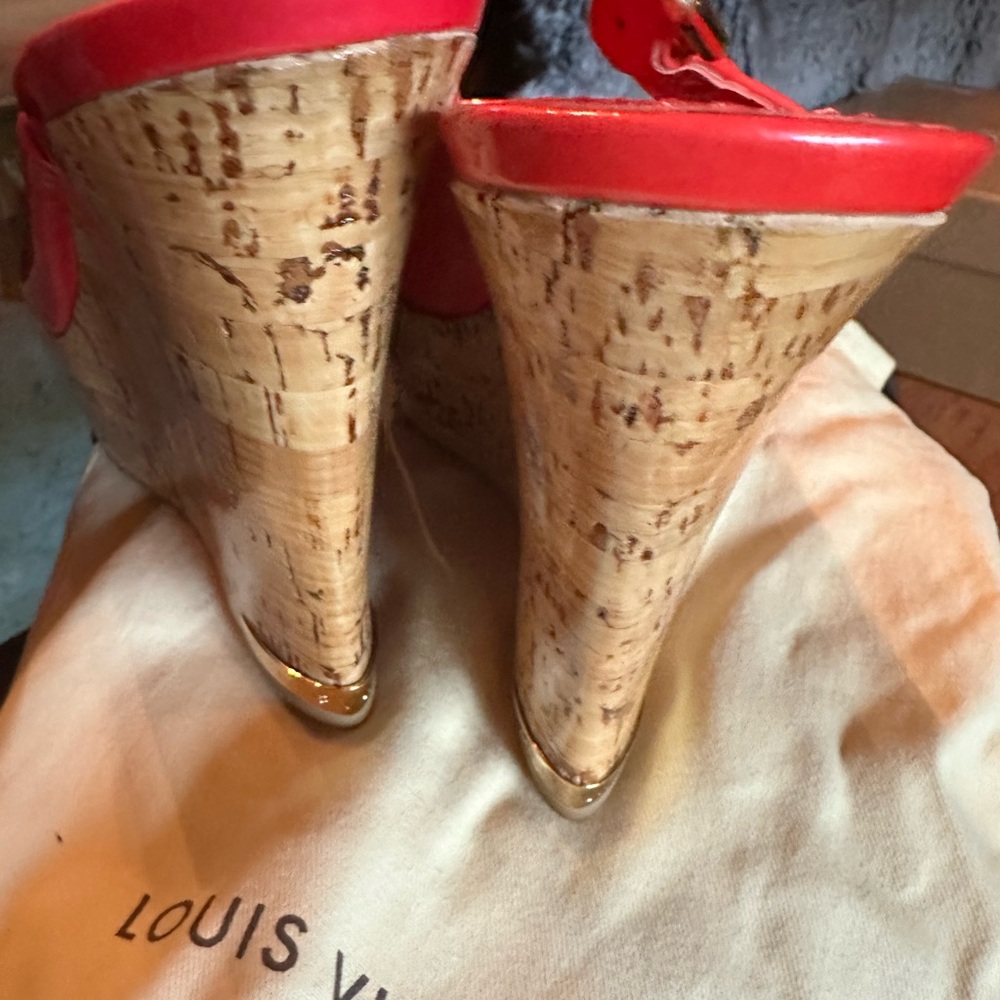 Louis Vuitton authentic pink Patent Leather, coated Cork Wedges,  gorgeous shoes